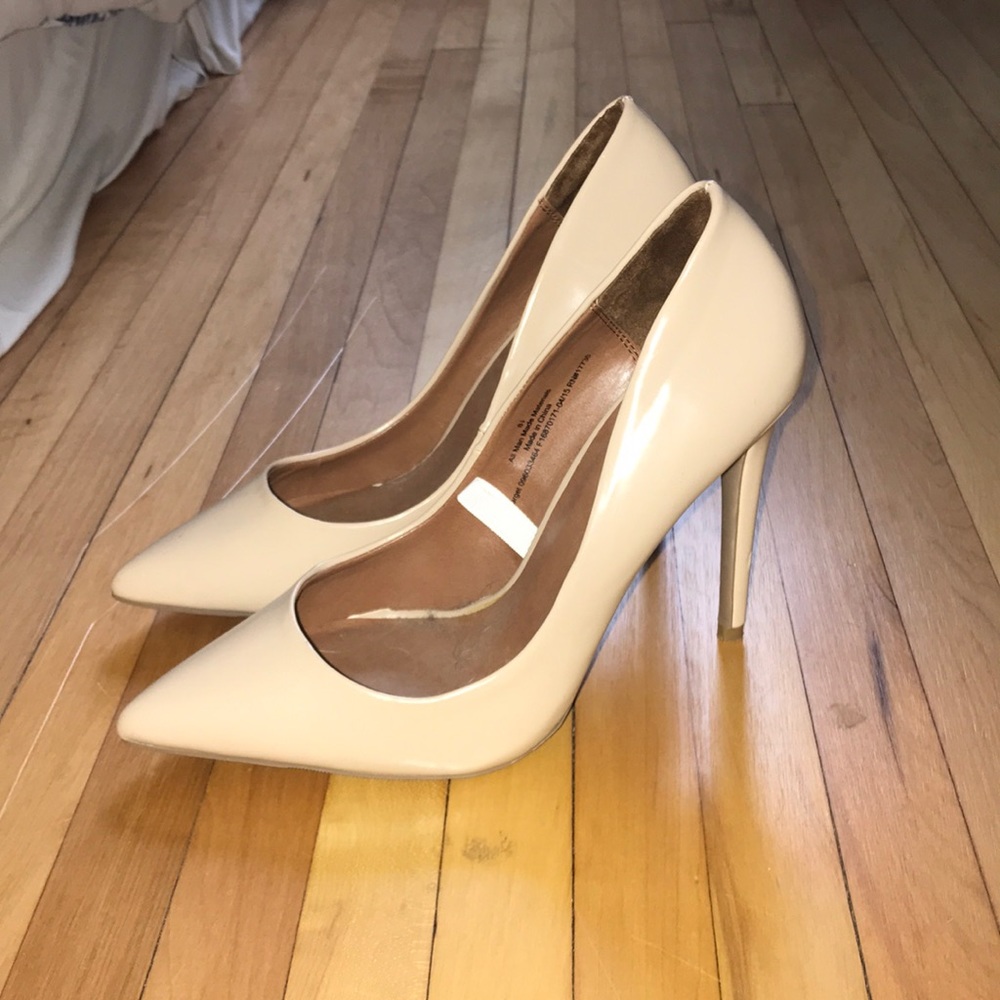 High heel shoes